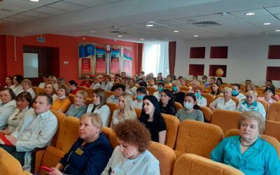 3 июня в УЗ » 32 -я городская клиническая поликлиника» проведена диалоговая площадка » Беларусь живет, чтобы помнить!»